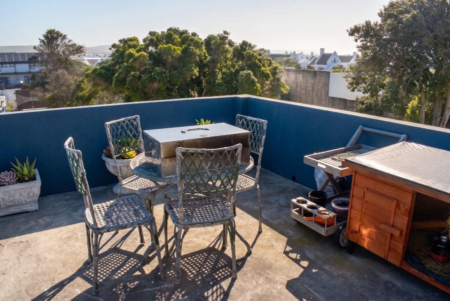 4 Bedroom Property for Sale in Struisbaai Western Cape